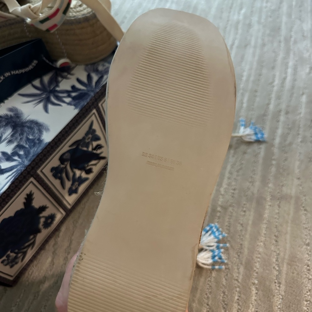 FARM Rio Embroidery Platform Sandals - Picture 5 of 6
